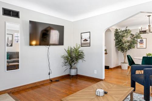 The Urban Nest – Your St. Louis City Retreat! - image 10