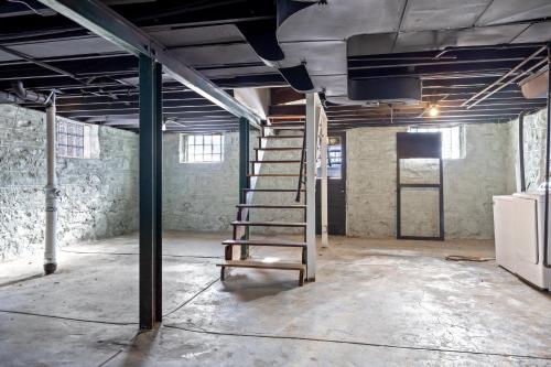 The Urban Nest – Your St. Louis City Retreat! - image 8
