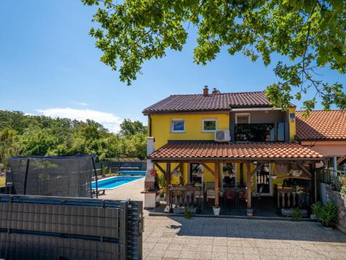 Apartment Radmila-4 by Interhome in 金莫