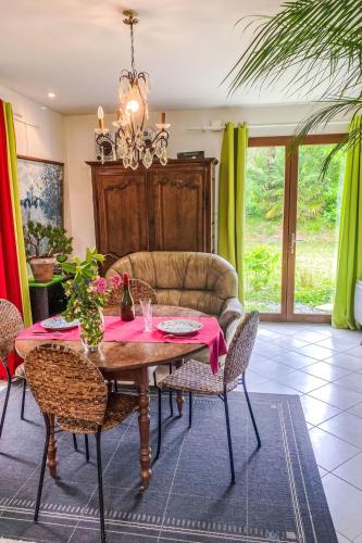 Holiday Home Les Coquelicots by Interhome in Regneville-Sur-Mer