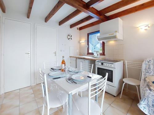 Holiday Home La Coralline-4 by Interhome in Vaux Sur Mer