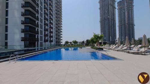 Vogue Brand New One Bedroom Apartment located Creek Crescent with Balcony Pool View, Dubaj (zdjęcie 3)