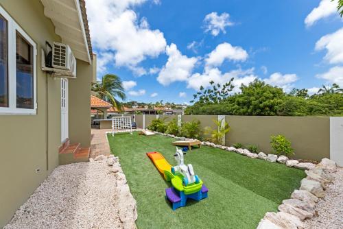 遊戲區, Palm villa Curaçao - Luxe, kindvriendelijk & zwembad (Palm villa Curacao - Luxe, kindvriendelijk & zwembad) in 紐波特
