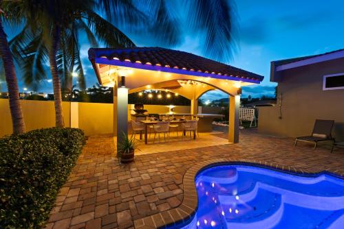Villa with Private Pool image 9