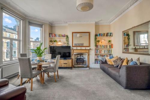 Battersea Rise 3BED Urban Escape