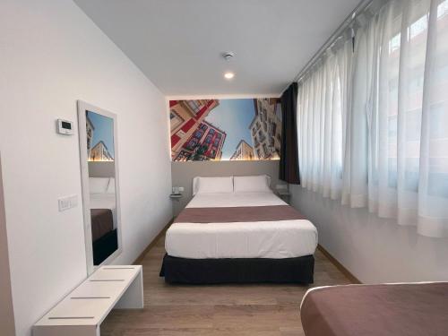 Deluxe Triple Room image 1