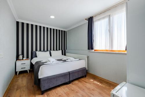 Double Room image 5