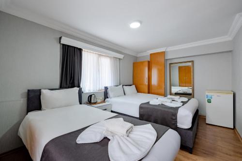 Triple Room image 2