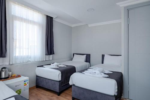 Quadruple Room image 3