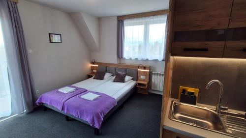Studio Apartment with Balcony
