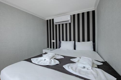 Deluxe Double Room with Sea View image 8