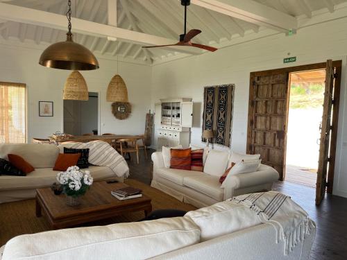 Akine Lodge - A Tranquil Rural Retreat in โกลเมนาร์