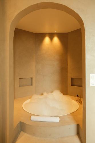 L'Abbaye Hôtel Room Type - Suite with Pool View