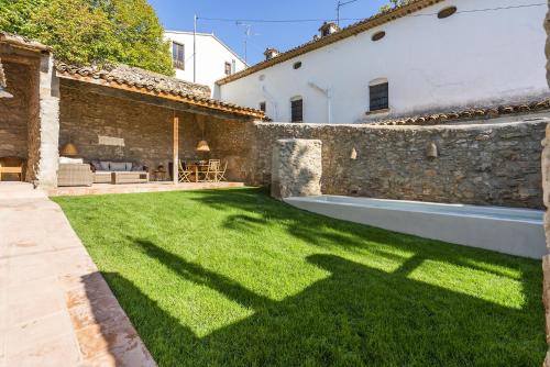 Finca Can Romeu alojamiento rural entre viñedos (Finca Can Romeu alojamiento rural entre vinedos) in L'Avella