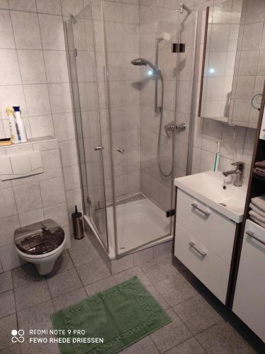 Fürdőszoba, Monteurwohnung Rhede im 2OG in Rhede
