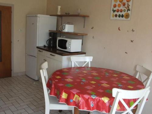 Gîte calme à Fougerolles, idéal pour familles - FR-1-583-456 (Gite calme a Fougerolles, ideal pour familles - FR-1-583-456) in La Vaivre