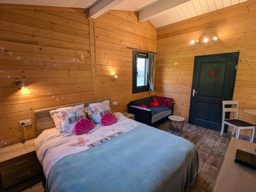 Chalet détente avec Spa et animaux admis près de Plombières-les-Bains - FR-1-583-498 (Chalet detente avec Spa et animaux admis pres de Plombieres-les-Bains - FR-1-583-498) in La Vaivre