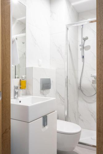 Double Room image 8
