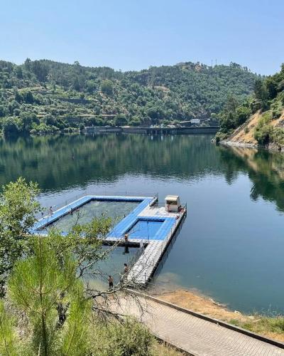 카스타녜이라 지 페라 Casa VazPeralta 4성급 싱글룸 수영장