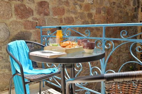Poros Mood – Poros, PA