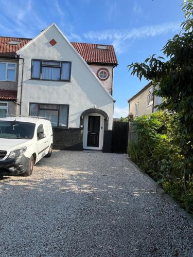 Double Guest Room 40 minutes from Central London