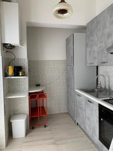 Kitchen, Tra Fiori e Antichita in Contigliano