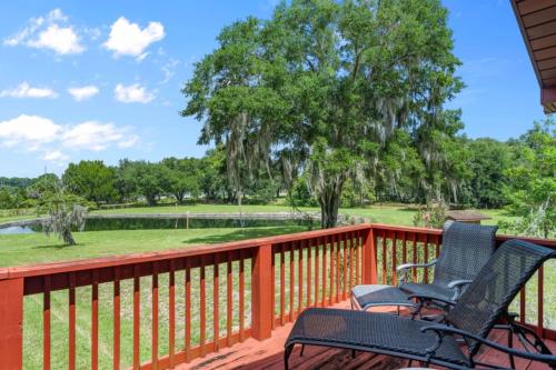 Astor Manor Astor Cottage Combo in Astor