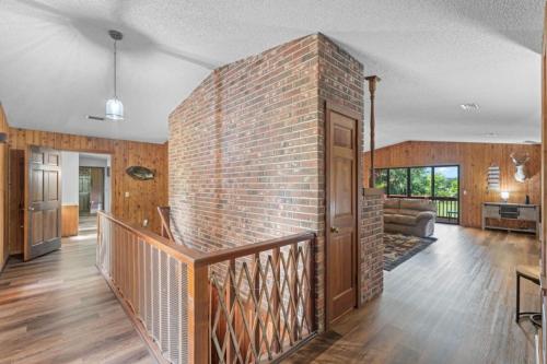 Astor Manor Astor Cottage Combo in Astor