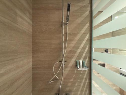 Cozy Studio with Balcony Pool View - Business Bay - image 9