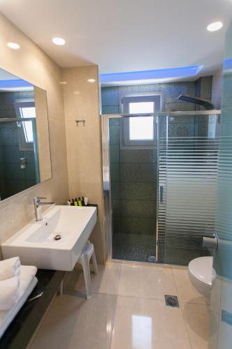 Paradise Lost Hotel-Apartments - image 11