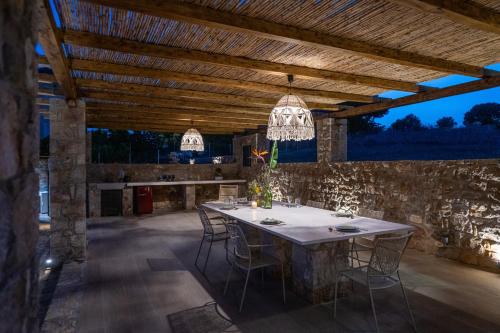 Olivia Prestige Villa in Tragana