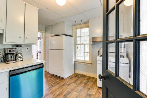 Near Shops and Parks Dog-Friendly Maryland Gem in โอวิงส์ มิลส์ (MD)