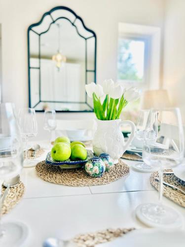 Cobblers Walk - Luxury Country Getaway in Camolin