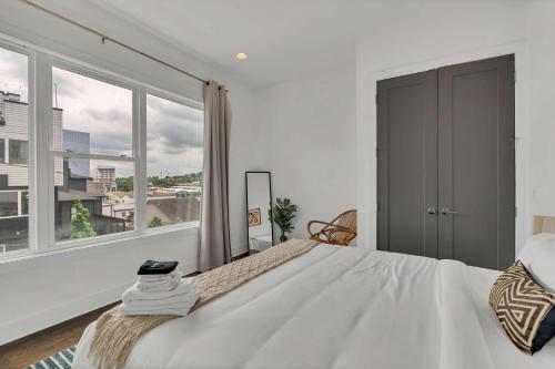 Large Home with Rooftop & Views Sleeps 12, Нэшвилл (фото 7)