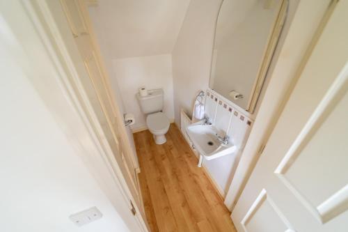 Contractors - Sleeps 8 - Double Driveway - City Centre - 3 Double Rooms - Garden - Coventry, Coventry (Foto 6)