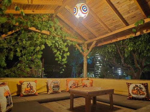 TAHTAVİLLA in 希拉里
