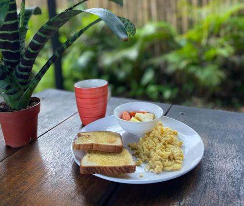 Food and beverages, Kalunay Hostel - Breakfast included in Puerto Viejo de Talamanca
