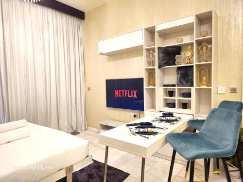 Burj Khalifa view studio apartment in Business bay, Downtown, Дубай