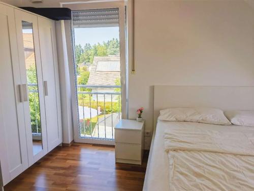 Waldzimmer in der Stadt nähe Messe, Mnichov (fotografie 9)