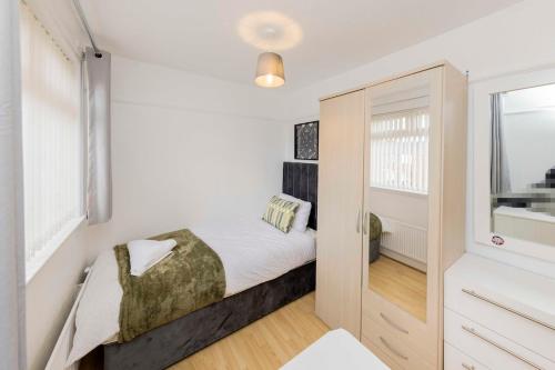 Charming Cosy Home - Your Retreat Awaits, Manchester (zdjęcie 8)