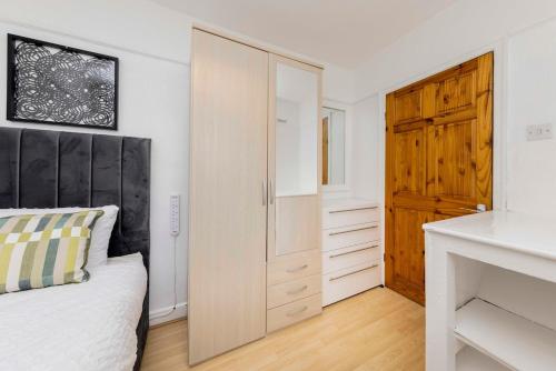 Charming Cosy Home - Your Retreat Awaits, Manchester (zdjęcie 9)