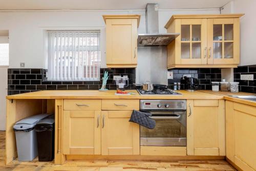 Charming Cosy Home - Your Retreat Awaits, Manchester (zdjęcie 10)