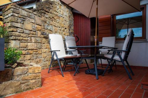 Holiday House Calla, house with a view, near Piran in Krkavče