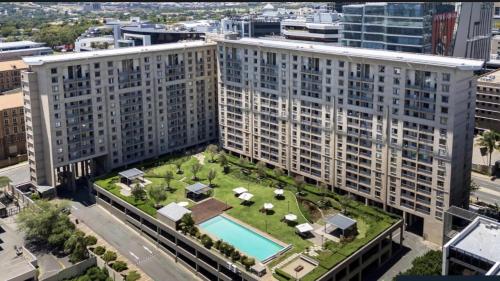 Opulent Heights- Westpoint Sandton