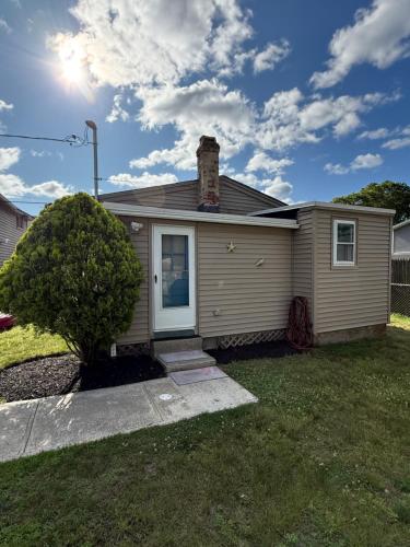 The Cozy Back Bungalow
