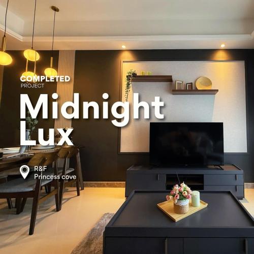 R&F Sea View 2BR Midnight Design 6-8pax Brand New