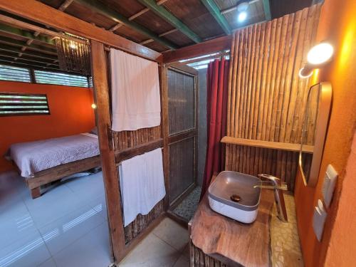 Puerto Viejo de Talamanca Ylang-palm Bungalow 2-Star Single Room exterior