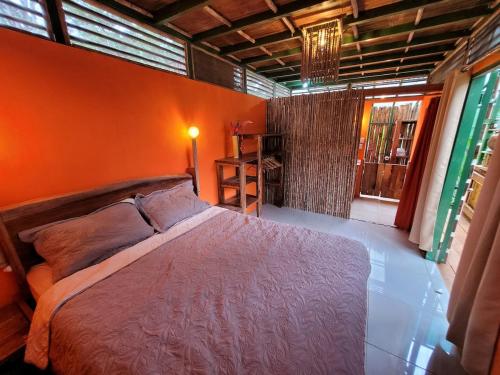 Puerto Viejo de Talamanca Ylang-palm Bungalow 2-Star Single Room suite