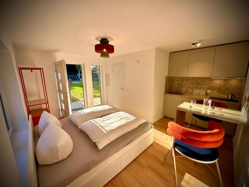 Stylisches See-Studio mit Badezugang & Garten in Schwielowsee, Deutschland