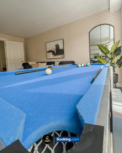 Stylish 2 Bedroom Apt By LS2G Short Lets & Serviced Accommodation Greater London With Free Parking, London (photo 3)